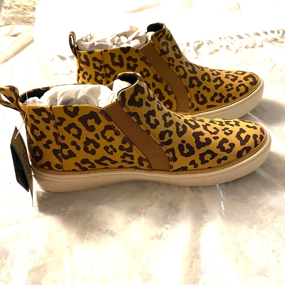 NWT Toms sneakers Bryce Doe Leopard print canvas New in Box SZ 8 - Picture 11 of 16